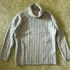 Vintage Wool + angora turtleneck sweater medium